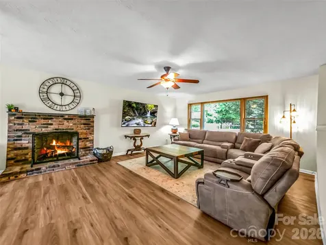122 W Sweetbriar Lane Etowah NC 28729