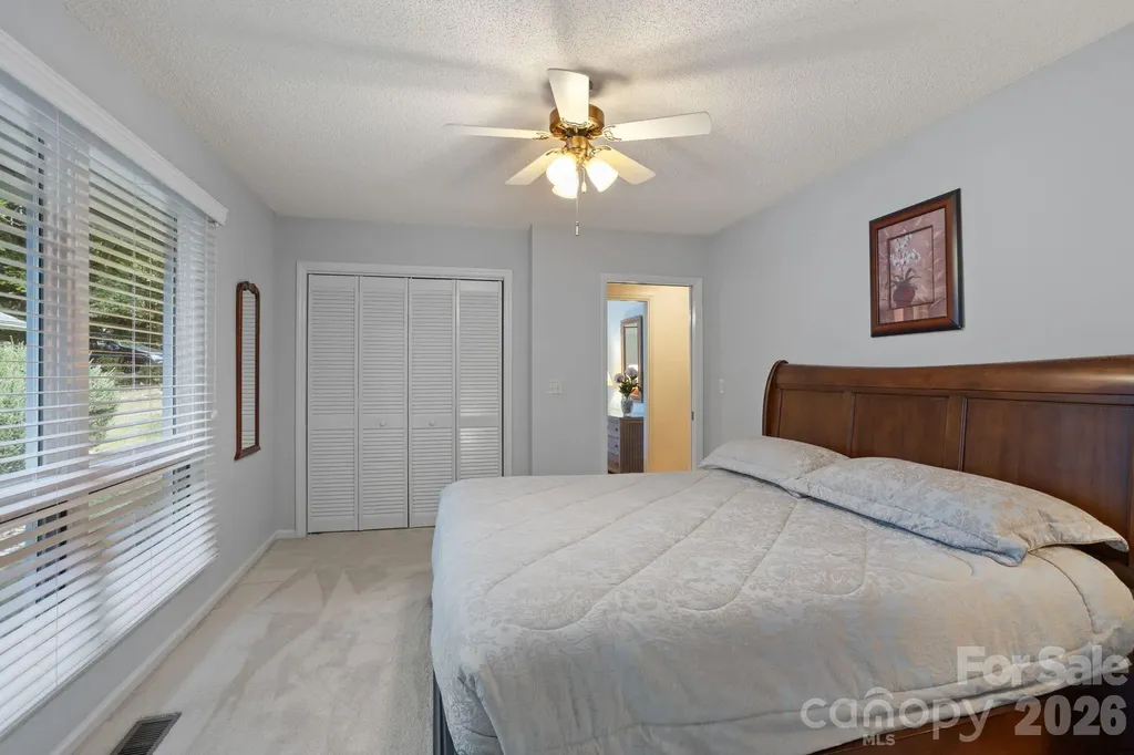 128 Forest View Drive Flat Rock NC 28731