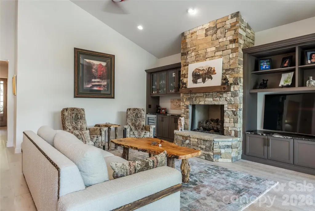 110 Plateau Drive Maggie Valley NC 28751