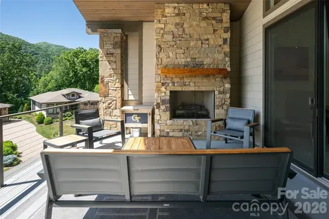 110 Plateau Drive Maggie Valley NC 28751