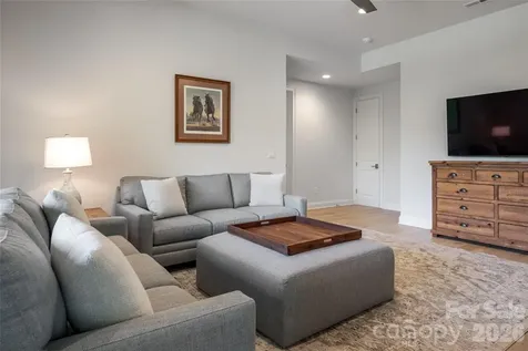 110 Plateau Drive Maggie Valley NC 28751