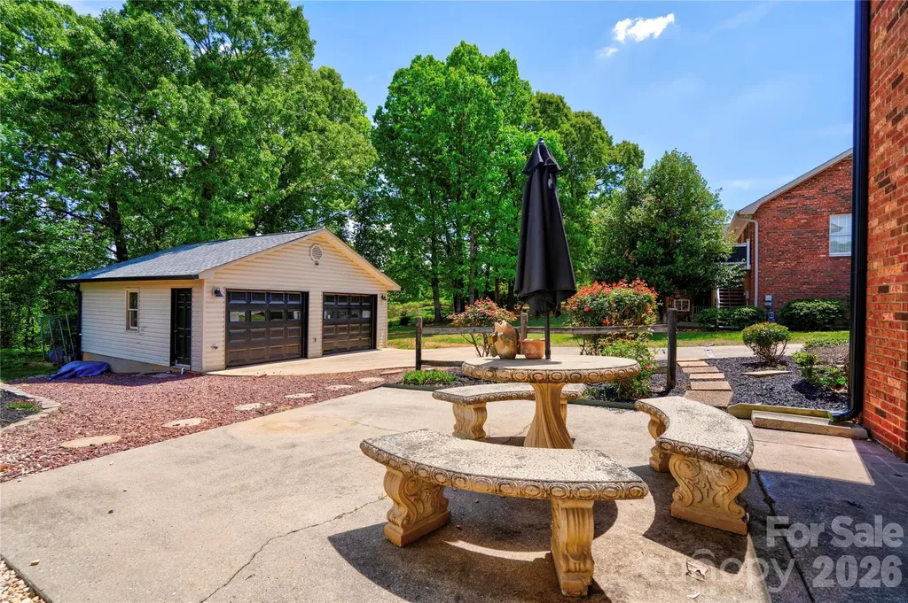 176 Knollwood Drive Forest City NC 28043