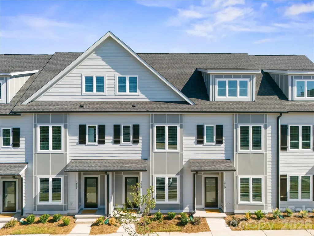 242 Freeland Lane Charlotte NC 28217