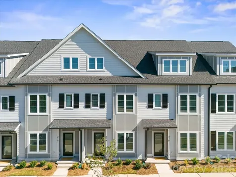242 Freeland Lane Charlotte NC 28217