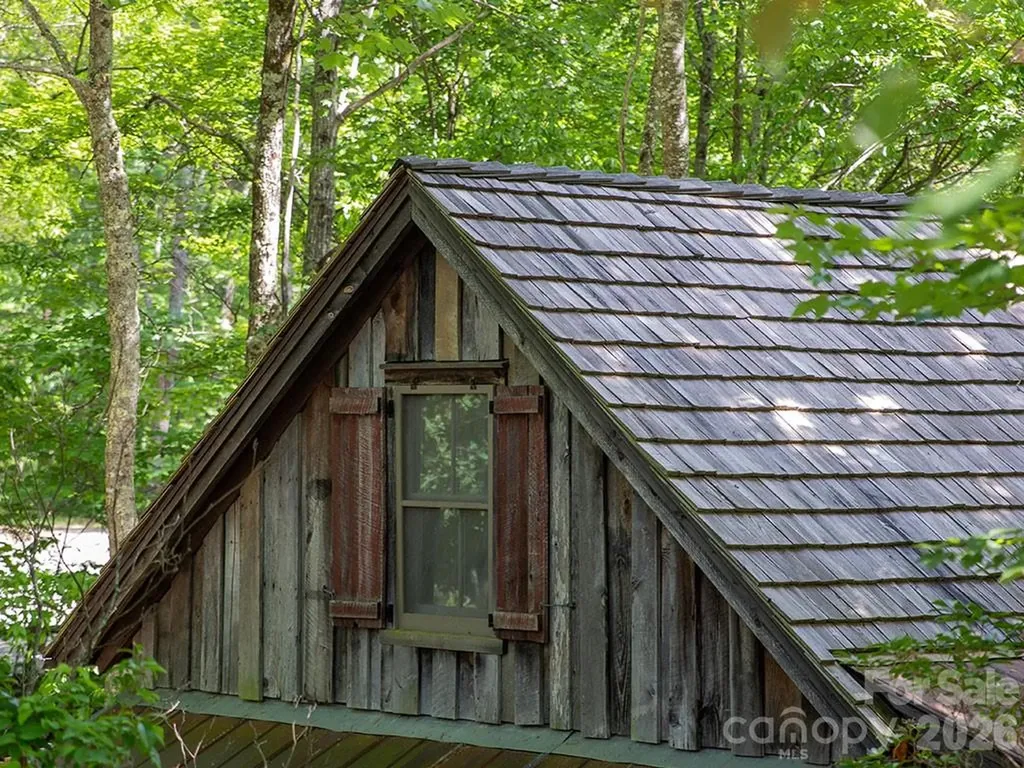 139 (#13) Boarding House Way Sylva NC 28779