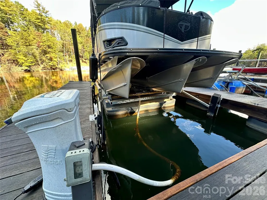 146 Bream Flats Drive Nebo NC 28761