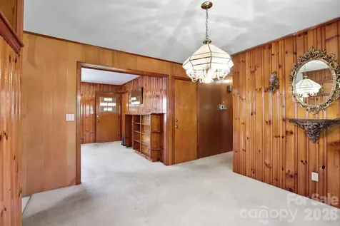 41 Hartshorn Drive Candler NC 28715