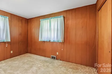 41 Hartshorn Drive Candler NC 28715