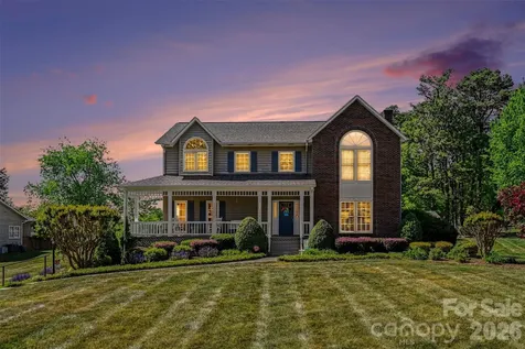 4051 Pinecrest Drive NE Hickory NC 28601