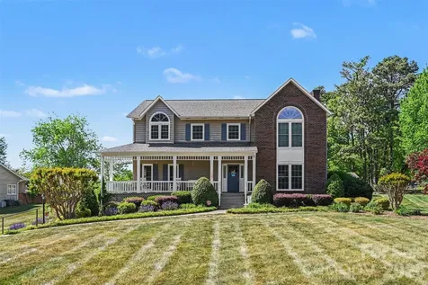 4051 Pinecrest Drive NE Hickory NC 28601