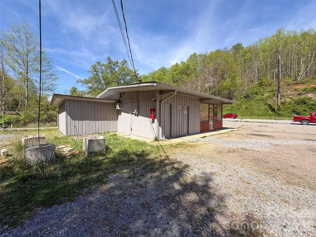 2803 Dellwood Road Waynesville NC 28786