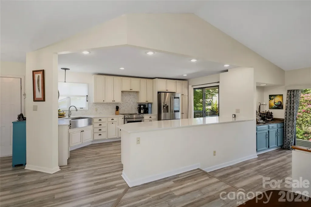 109 Clubwood Court Asheville NC 28803