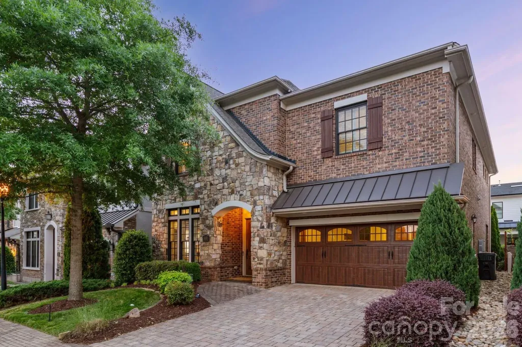 4315 Calvet Court Charlotte NC 28210
