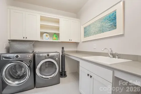 4315 Calvet Court Charlotte NC 28210