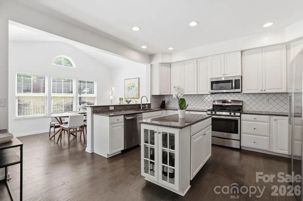 1819 Fleetwood Drive Charlotte NC 28208