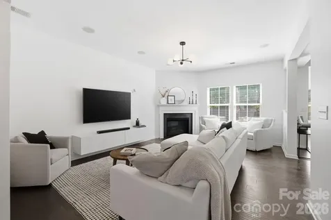 1819 Fleetwood Drive Charlotte NC 28208