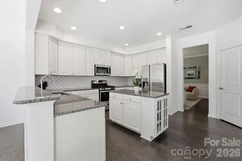 1819 Fleetwood Drive Charlotte NC 28208