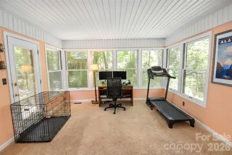 14 N Willow Wood Trail Hendersonville NC 28739