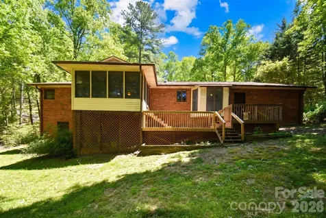 14 N Willow Wood Trail Hendersonville NC 28739