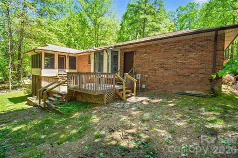 14 N Willow Wood Trail Hendersonville NC 28739