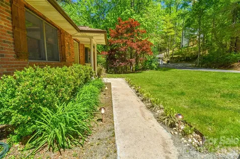 14 N Willow Wood Trail Hendersonville NC 28739