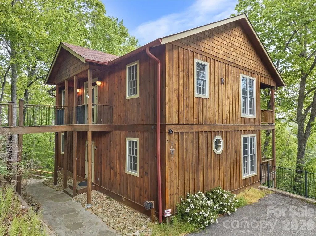 350 Laurel Mountain Trail Saluda NC 28773