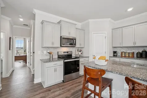372 Creekview Road Hendersonville NC 28792
