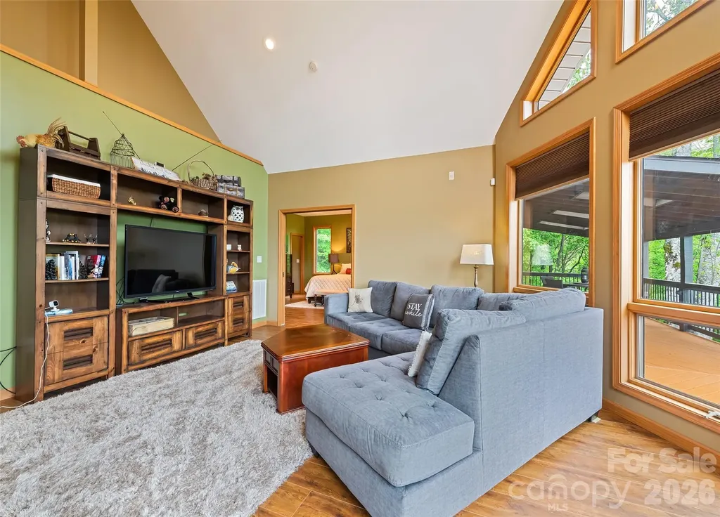 72 Tadpole Lane Waynesville NC 28785