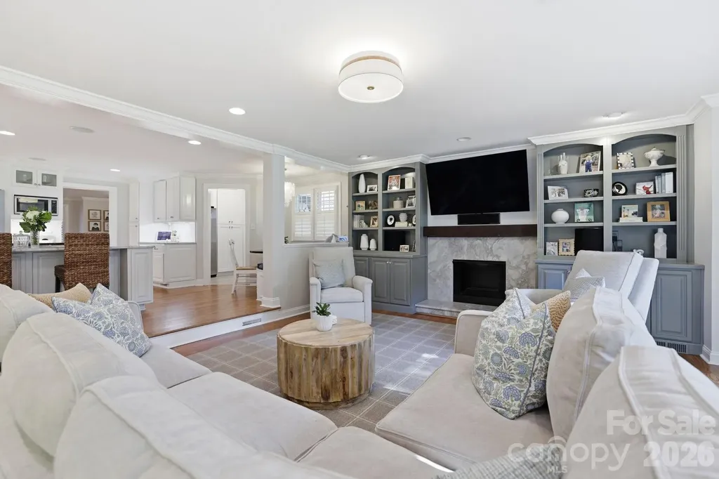 2927 Somerset Drive Charlotte NC 28209