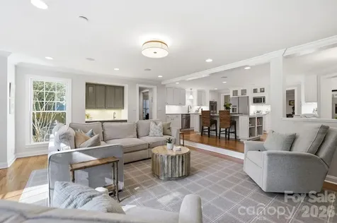 2927 Somerset Drive Charlotte NC 28209