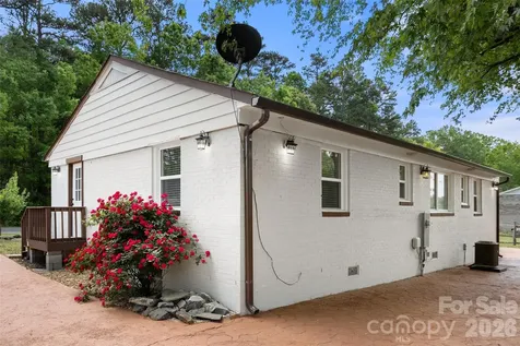 2123 Pinedell Avenue Monroe NC 28110