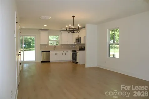 562 W Park Avenue Mooresville NC 28115