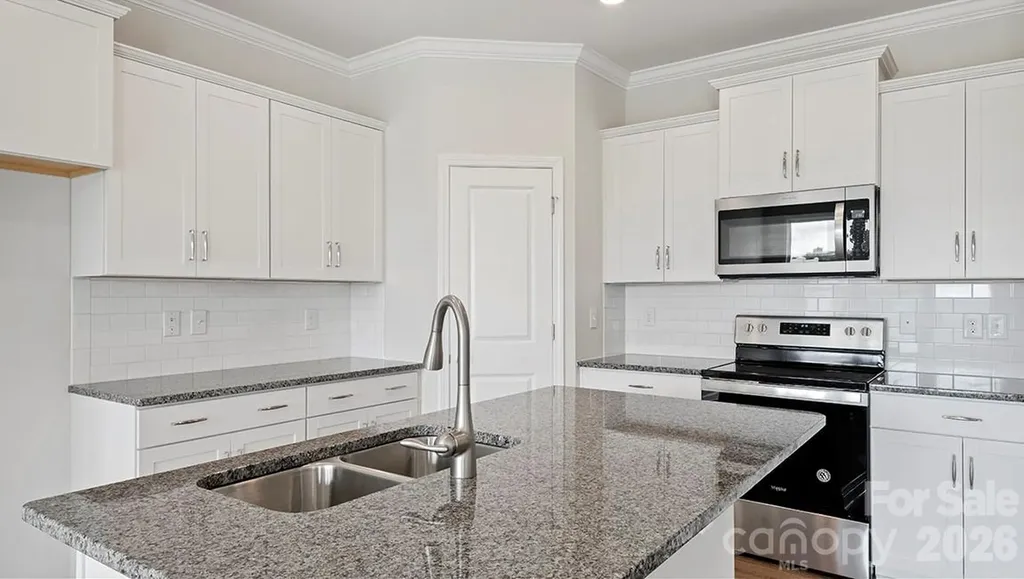 380 Creekview Road Hendersonville NC 28792