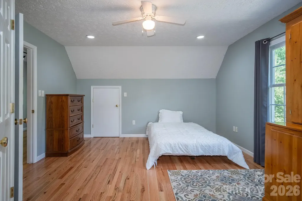17 Squires Lane Candler NC 28715