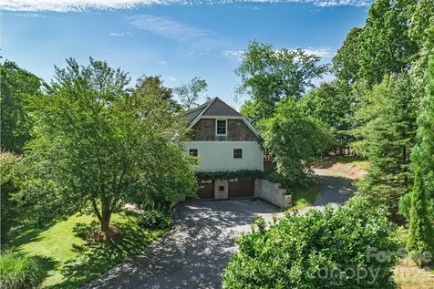 17 Squires Lane Candler NC 28715