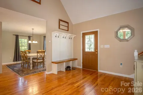 17 Squires Lane Candler NC 28715