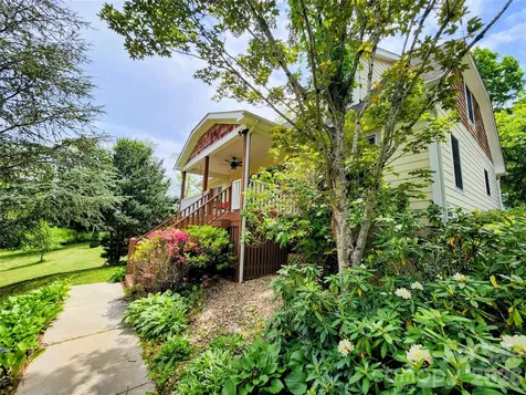 17 Squires Lane Candler NC 28715