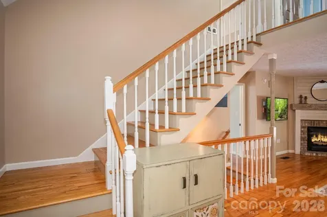 17 Squires Lane Candler NC 28715