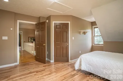 17 Squires Lane Candler NC 28715