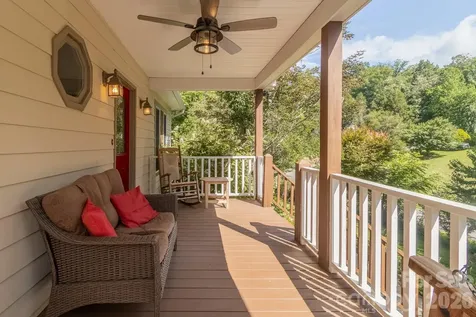 17 Squires Lane Candler NC 28715