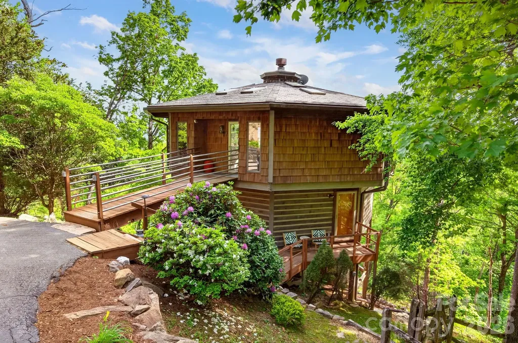 106 Windy Gap Road Asheville NC 28804