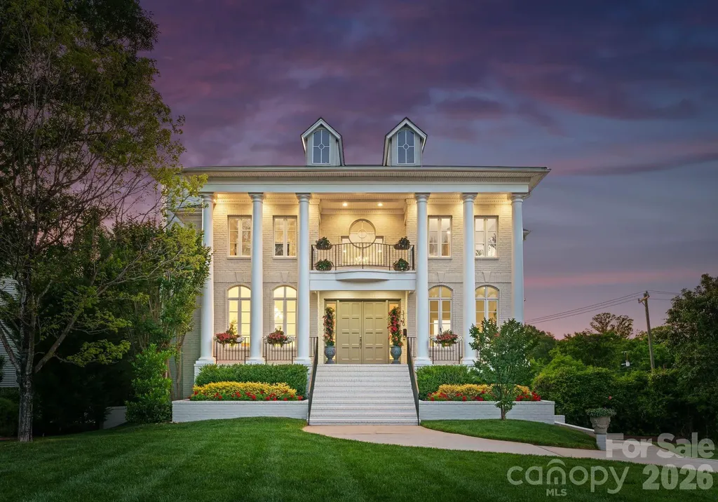 1120 Chollywood Drive Charlotte NC 28211