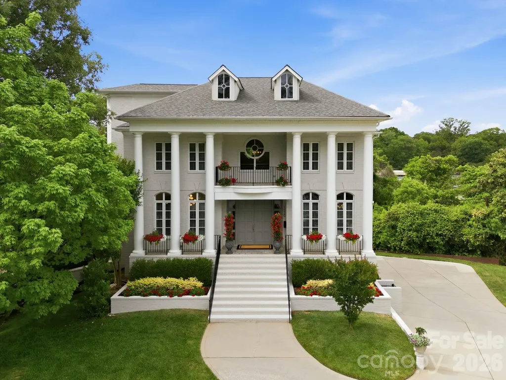 1120 Chollywood Drive Charlotte NC 28211