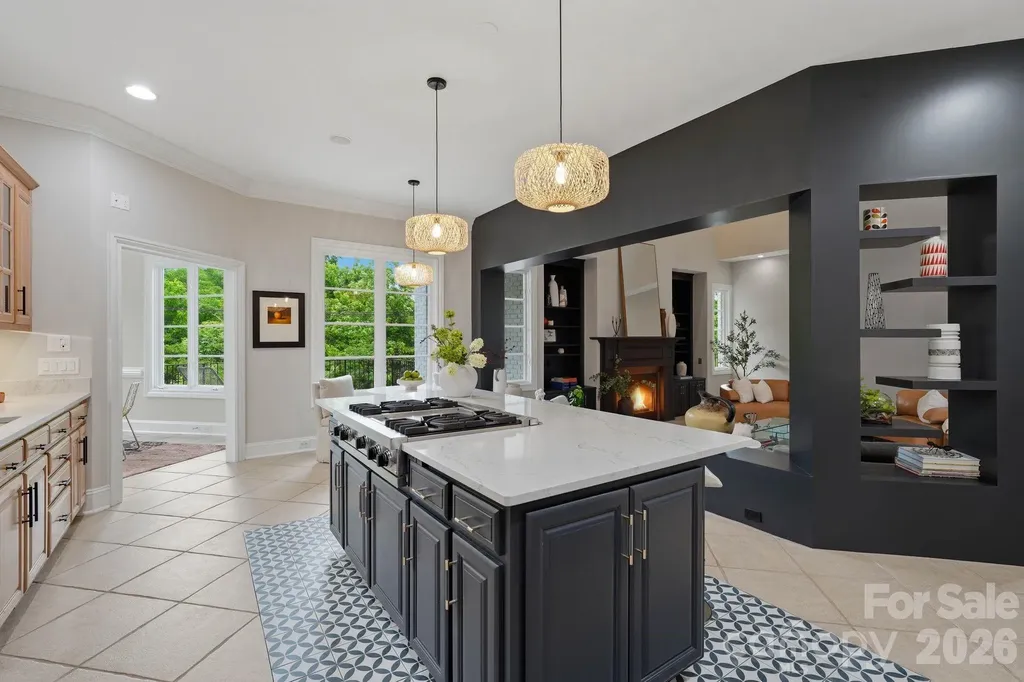 1120 Chollywood Drive Charlotte NC 28211