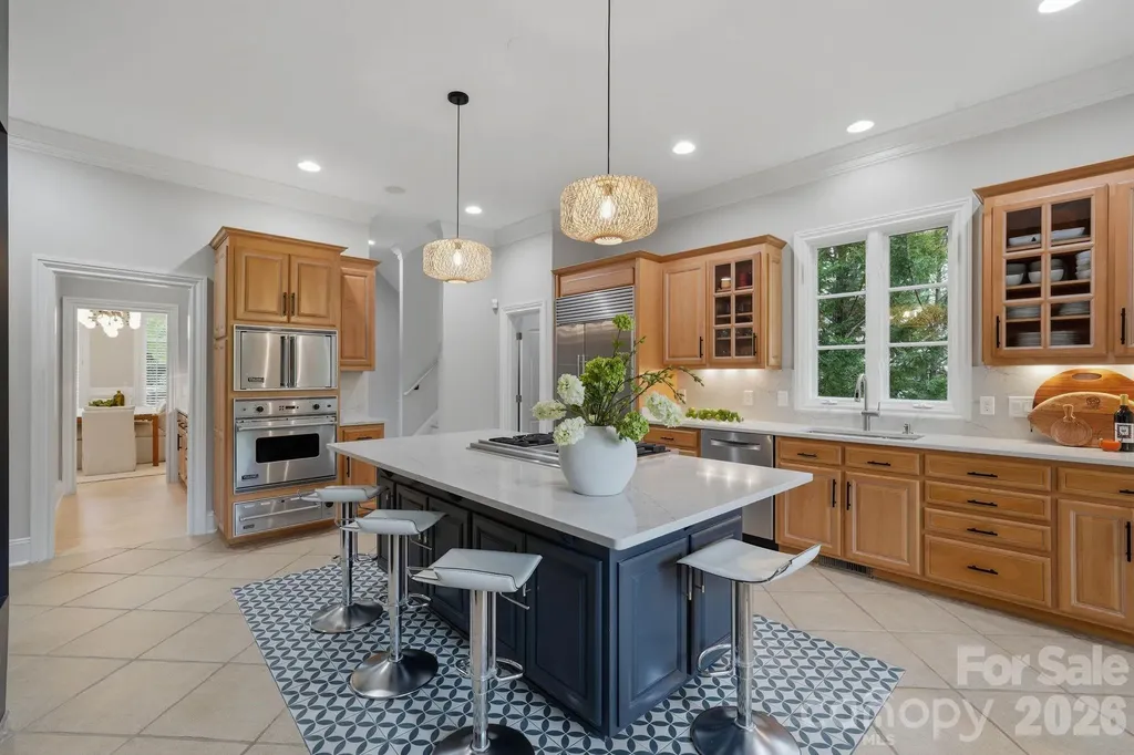 1120 Chollywood Drive Charlotte NC 28211