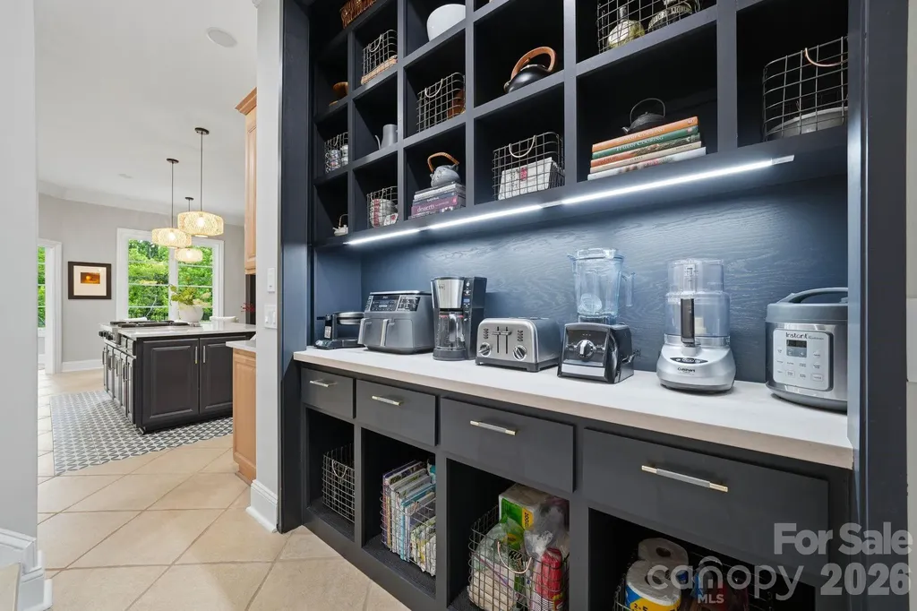 1120 Chollywood Drive Charlotte NC 28211