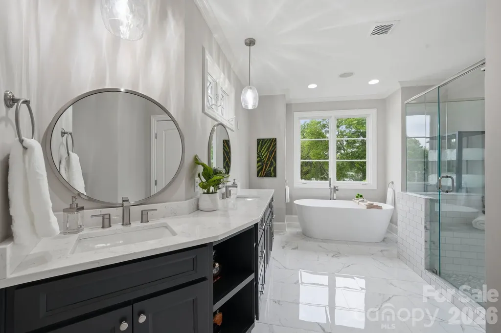 1120 Chollywood Drive Charlotte NC 28211
