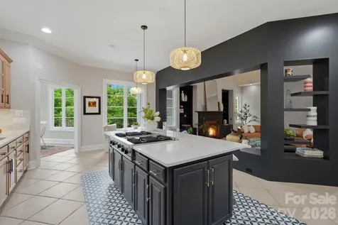 1120 Chollywood Drive Charlotte NC 28211