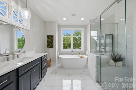 1120 Chollywood Drive Charlotte NC 28211
