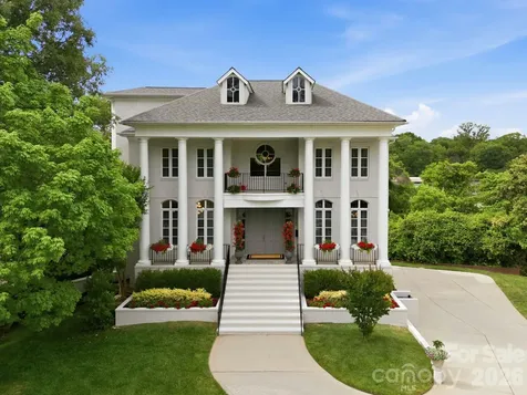 1120 Chollywood Drive Charlotte NC 28211